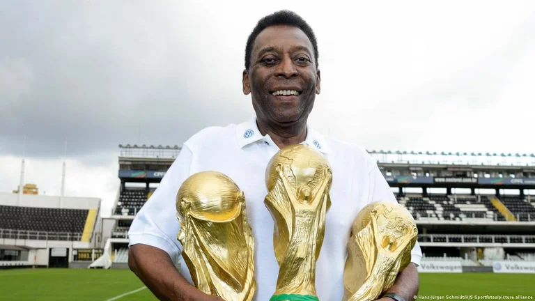Pele Shows Sign of Improvement