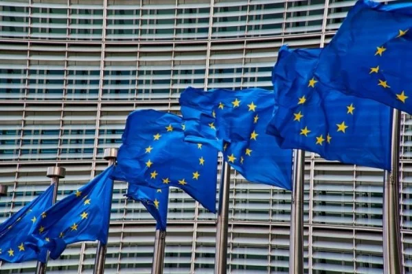 L'UE approva lo status di paese candidato per la Bosnia-Erzegovina