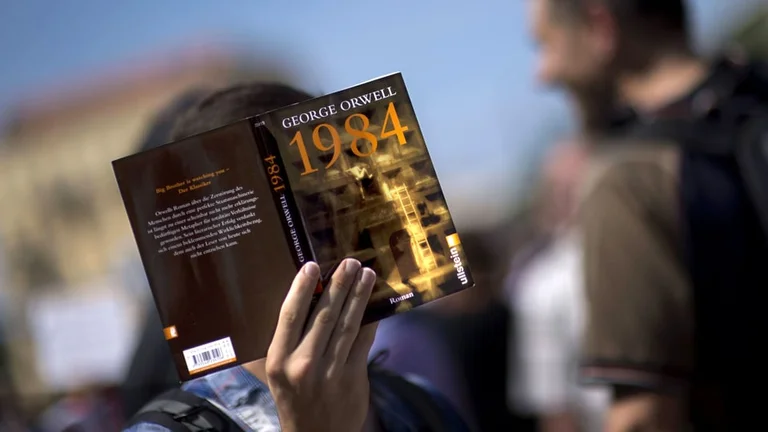 Il libro di Orwell “1984