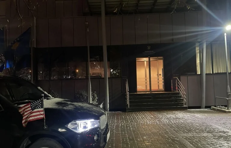 Escobar ends meeting with Kurti, not commenting on the situation in the north
