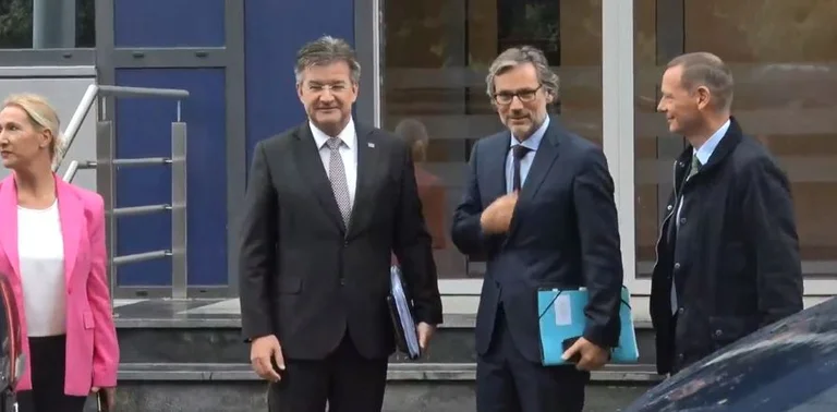 Scholz et Macron Conseillers Escobar et Lajcak le 17 décembre à Belgrade