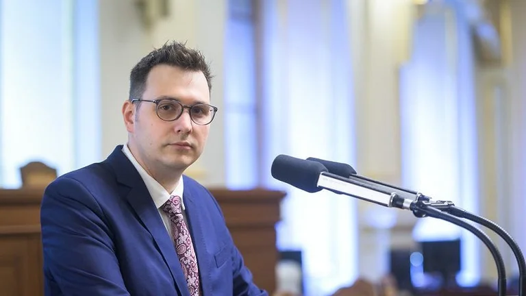 Il Ministro degli Esteri ceco Urges Serbi per rimuovere le barricate dal Nord