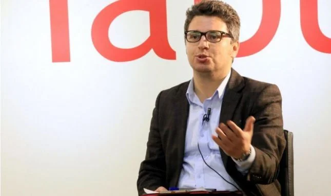 Zogaj: Kurti me raporte të tensionuara jo veç me Serbinë – edhe me Malin e Zi, Shqipërinë, ShBA-të, Quintin