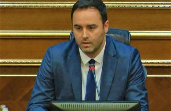 Vetëvendosje propozon sot Glauk Konjufcën për kryetar të Kuvendit