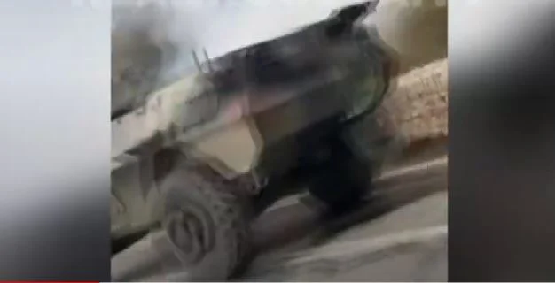Quema un coche KSF (Pamje)