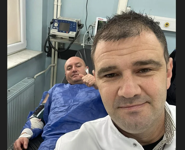 The doctor publishes pictures of the cop who got shot last night in the north: We're close to you