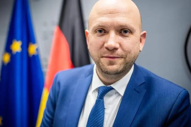 Sarrazine: Pristina knows that association must be discussed