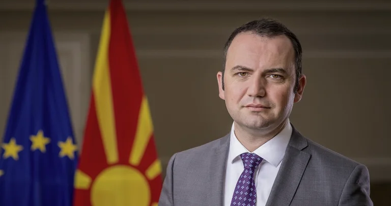 Brad Osman: Si le Kosovo est endommagé, le nord de la Macédoine se retire des Balkans ouverts