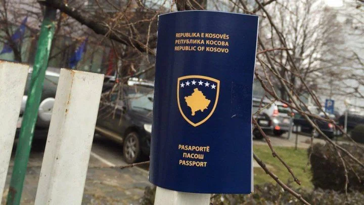 Document urging Montenegro, Mazedonien, Kosovo Visa zu verhängen