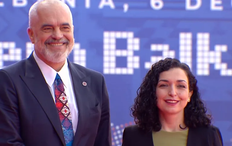 Sonríe por fin: Rama recibió cálidamente a Osman (Momento en foto)