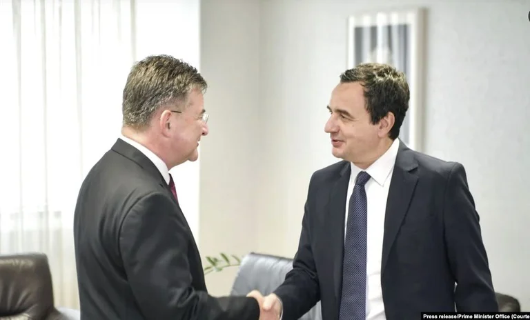 Gobierno confirma: Kurti se reúne con Lajcak en Pristina el martes