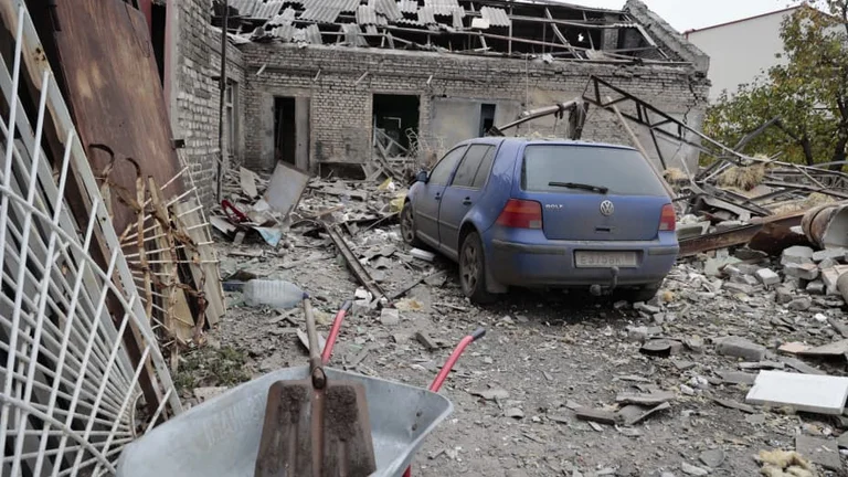 Ukraine hit by new wave of Russian attacks
