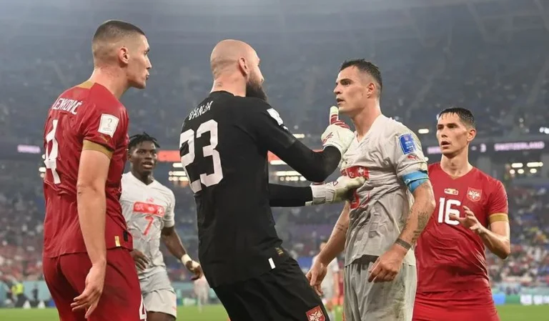 I serbi non stanno cercando di perdere la Svizzera: due streghe albanesi hanno maledetto i nostri calciatori