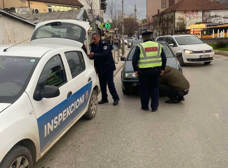 Anti-Action Inspektion in Pristina