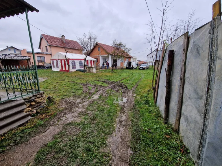Bima Cadaver qui quando scopre del suicidio di Sokol Halil.