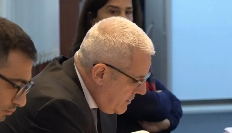 Svechla après sa démission est demandée dans l'affaire KKUK: C'est bon avec les abus tragiques