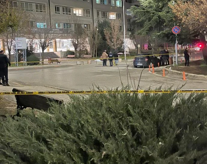 Motra e viktimës shtatzënë: Kishin probleme, burri i saj mbante thikë e armë në shtëpi