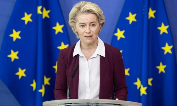 Von der Leyen: BE do përpiqet të krijojë gjykatë për të hetuar krimet ruse në Ukrainë