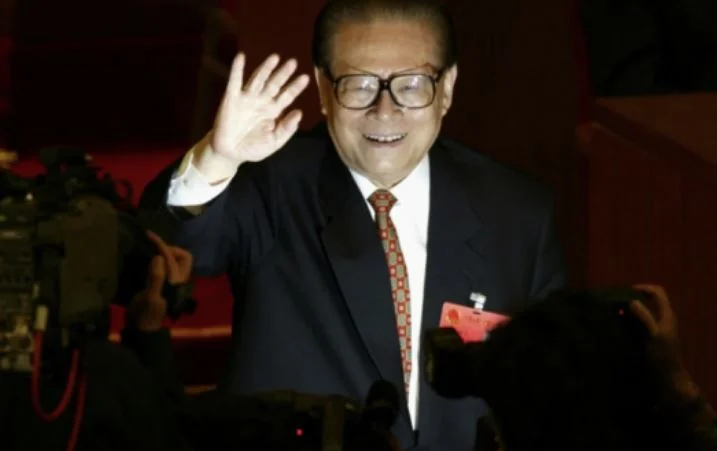 Vdes në moshën 90-vjeçare ish-lideri kinez, Jiang Zemin