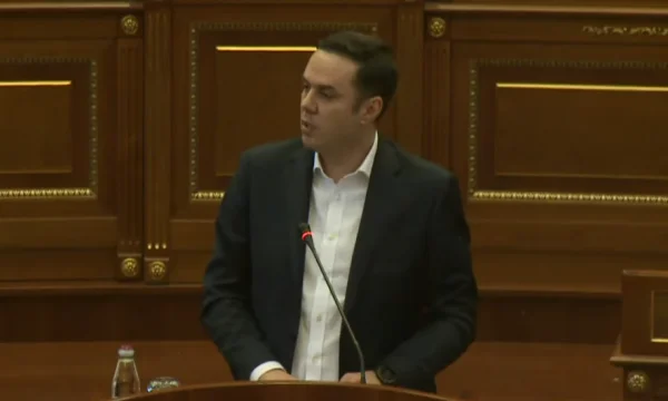 Abdixhiku pyet Kurtin: Pse jeni pajtuar që të bëhet Asociacioni?
