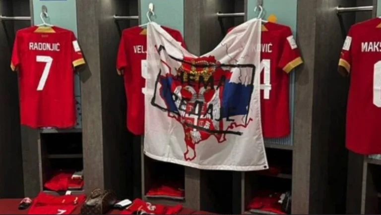 Flamuri me Kosovën në Serbi lë në plan të dytë futbollin