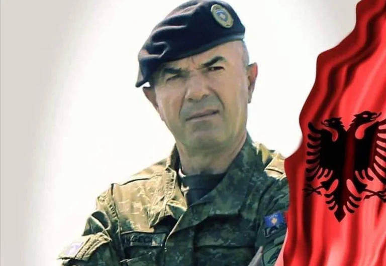 Geci: Në daljen publike të UÇK-së, Rexhep Selimi e shkroi deklaratën