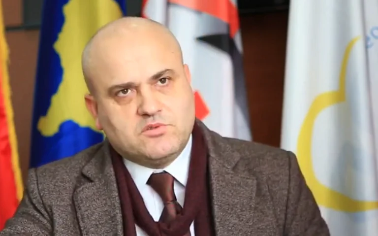 Avdyli për Dardan Molliqajn e Skender Hysenin: Mistrecë e shpirtshitur