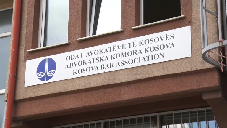 Oda e Avokatëve: Ulja e pagave është kthim prapa, pasojat i bartin qytetarët