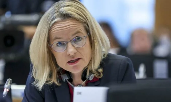 Von Cramon “këshillon” liderët e Kosovës që ta vizitojnë veriun