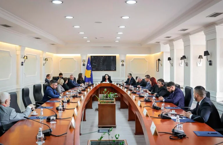 Mbahet takim konsultativ për zgjedhjet e parakohshme për Kuvendin Komunal të Zveçanit dhe Leposaviqit