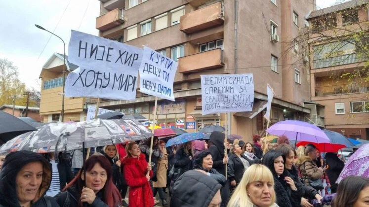 Gratë e veriut protestojnë kundër vendimeve të Kurtit