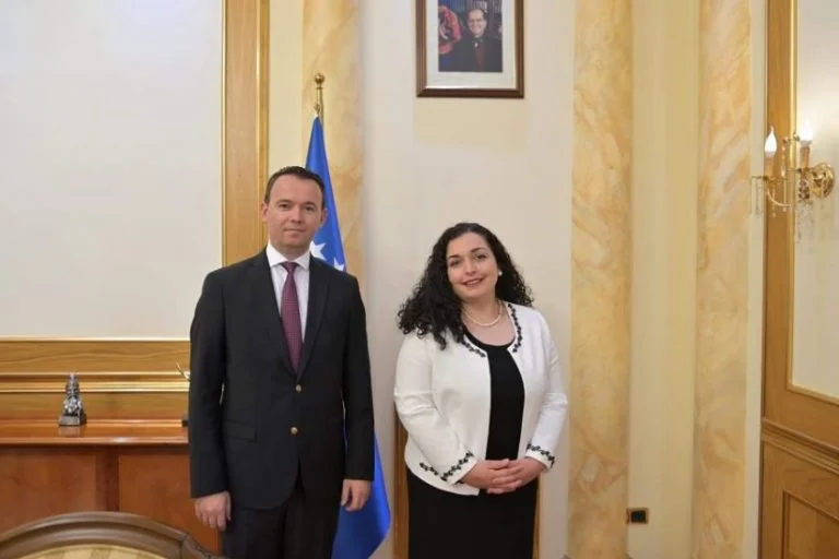 Peci i del në mbrojtje Osmanit pas deklaratave të Hysenit: Skendo, akordoje mirë harmonikën