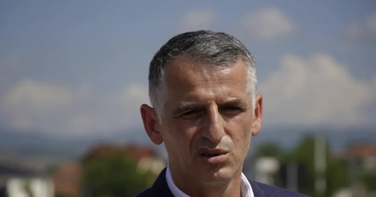 Hiqen dyshimet: Kompania e ish-shefit të Hysen Durmishit, u favorizua në rekomandim të kontratës mbi 400 mijë euro