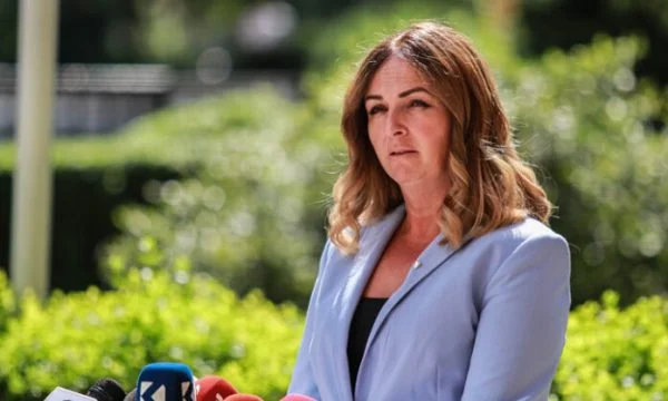 Nagavci raporton sot në Komisionin për Arsim