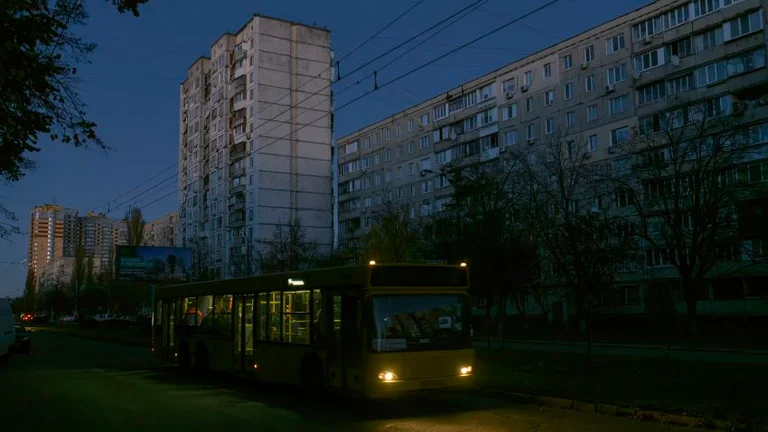 Ukrainasit mund të përballen me ndërprerje të rrymës deri në fund të marsit
