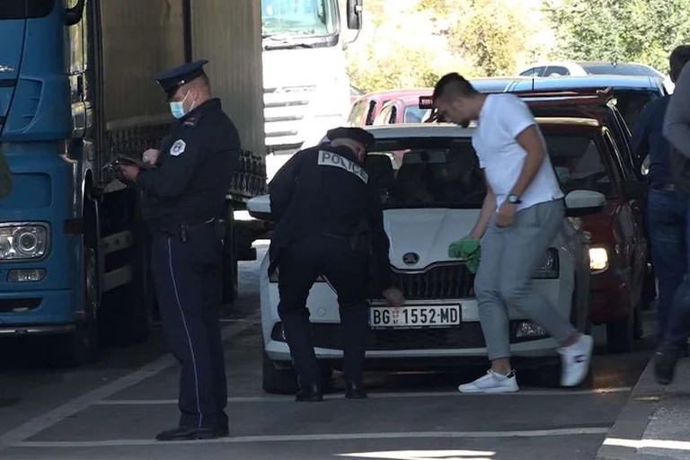 Targat ilegale: Policia konfirmon shqiptimin e gjobave nga paraditja e 22 nëntorit