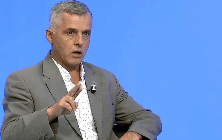 Klinaku: Arritën ose jo marrëveshje, po krisi, ne duhet që t’ia mësyjmë Kosovës Lindore