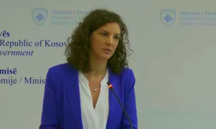 Rryma: Rizvanolli planifikon masa për ndriçimet dekorative të Vitit të Ri