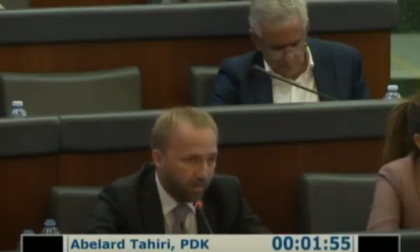 Shëndetësia pa drejtues, Tahiri kërkon nga deputetët të bëjnë presion për emërimin e një ministri të ri