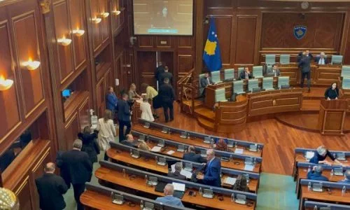 Reagon Lista Serbe pasi morën mandatet në Kuvend: Ishte vendim strategjik për ta parandaluar Kurtin
