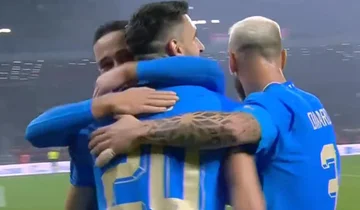 Italien bekommt das Spiel mit Albanien in Hand.