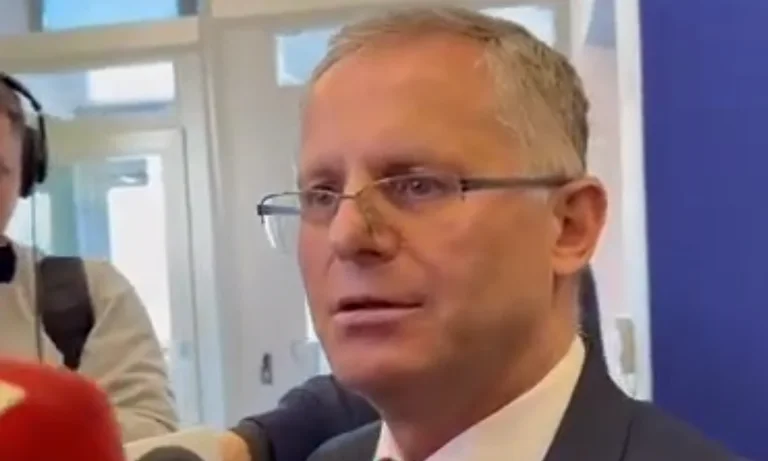 Bislimi: Nuk ka marrëveshje për targat, unë jam takuar veç me Lajçakun