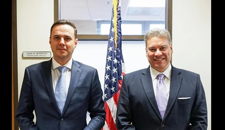 Abdixhiku takon Escobarin në ShBA: Institucionet e Kosovës e kanë degraduar raportin me Qeverinë amerikane