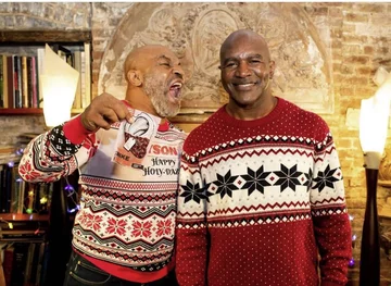 Erinnerst du dich an den Ohrenbiss? Mike Tyson und Evander Holyfield starten ihr Produkt “
