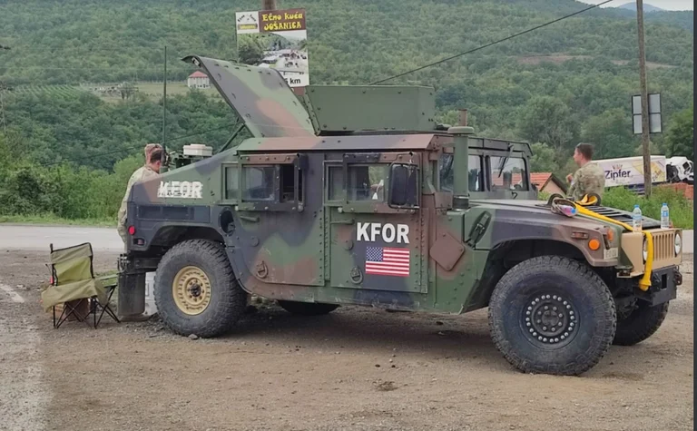 Gazetari serb: Beogradi i ka çuar duart nga Kosova
