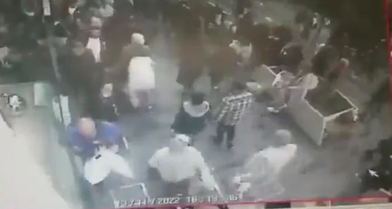 Ky është momenti i shpërthimit në sheshin Taksim në Stamboll