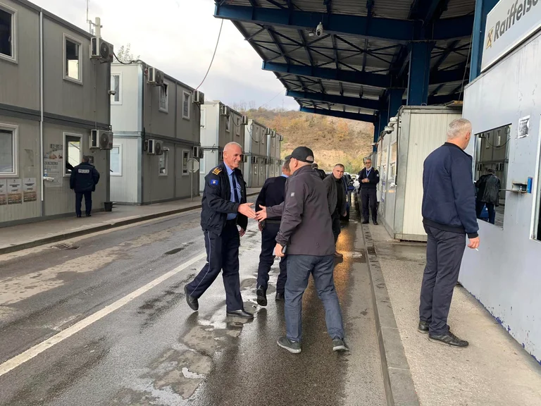 Serbët u tërhoqën, Sveçla shkon në Jarinjë e Vllahi