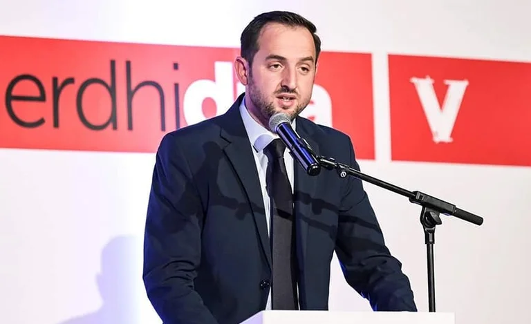 Visar Korenica: Shkarkimi im ishte jo demokratik, janë përjashtuar edhe disa asambleistë