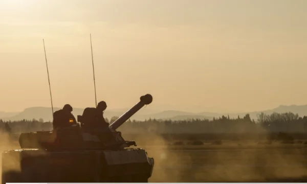 Frankreich Senden Tanks nach Rumänien
