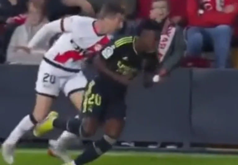 E' l'unico modo in cui i giocatori di Roya Vallecano possono fermare Winnicus.
